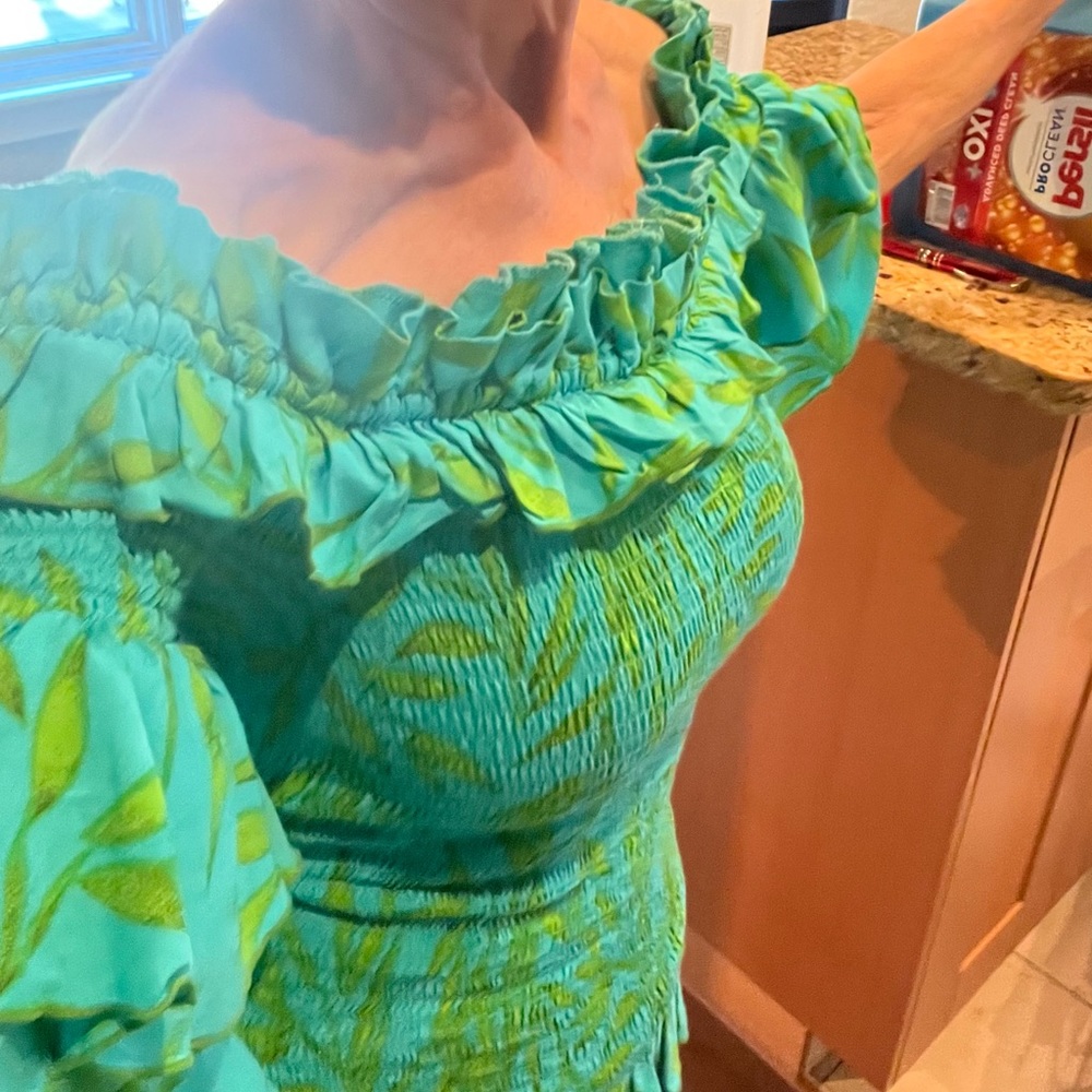Vintage off shoulder top, size medium, Bay Bliss is the brand.